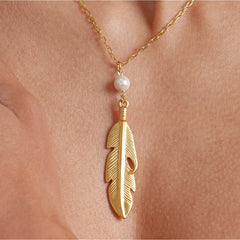 Collar Dije Pluma Perla Elegante Joyeria Mujer Vangania