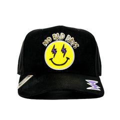 VAGO Style NO BAD DAYS Gorra Unica Artesanal Negra de Gamuza Ajustable con Visera Curva-Unitalla