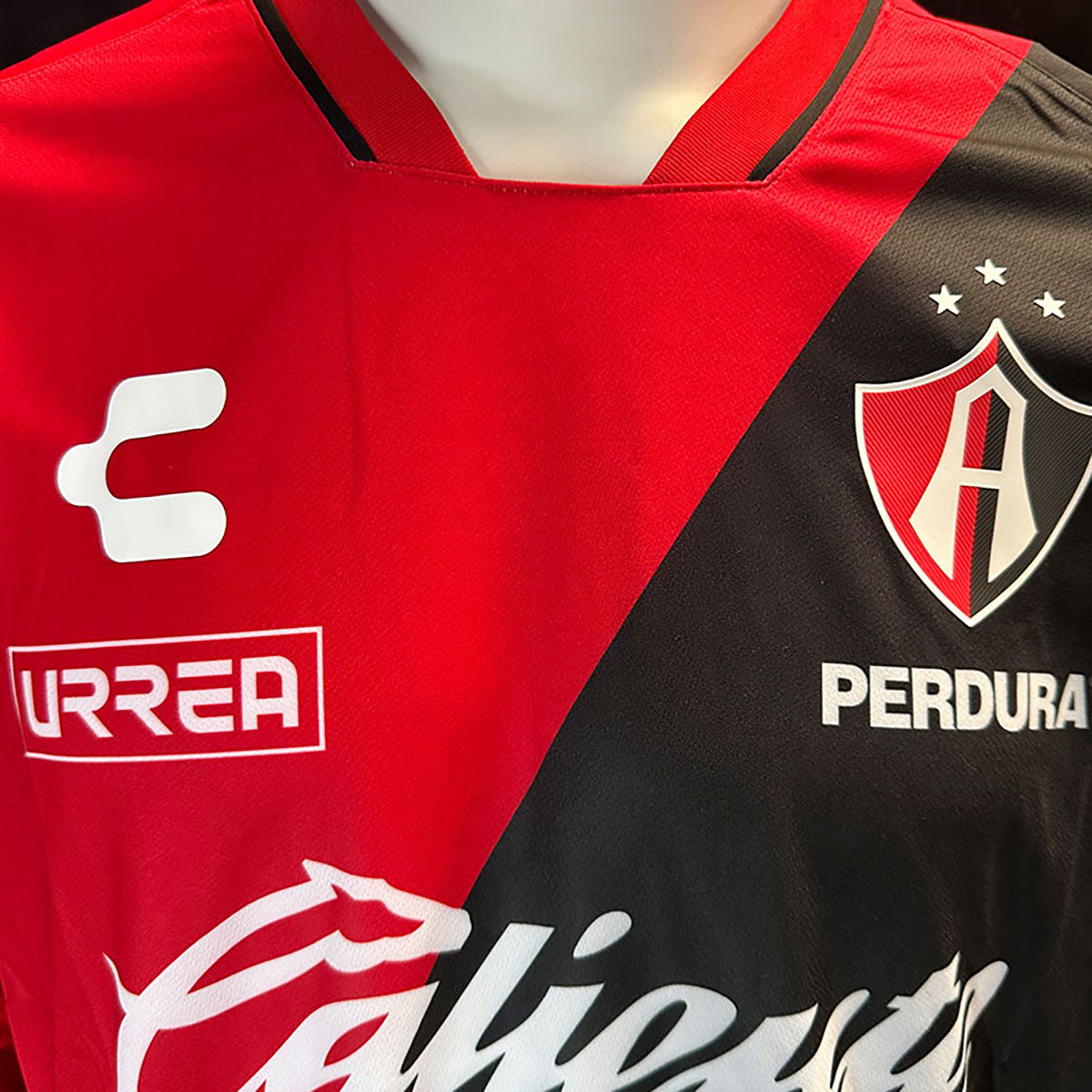 Jersey Charly Jugador Atlas Manga Larga Local 2023/2024 Rojo/Negro Talla S