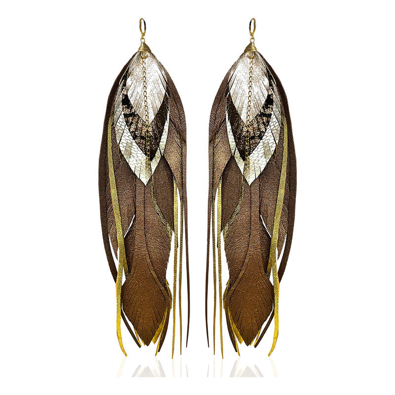 Aretes Largos Pluma 19cm Tono Mocha Cafe Vangania Baño Oro Caqui