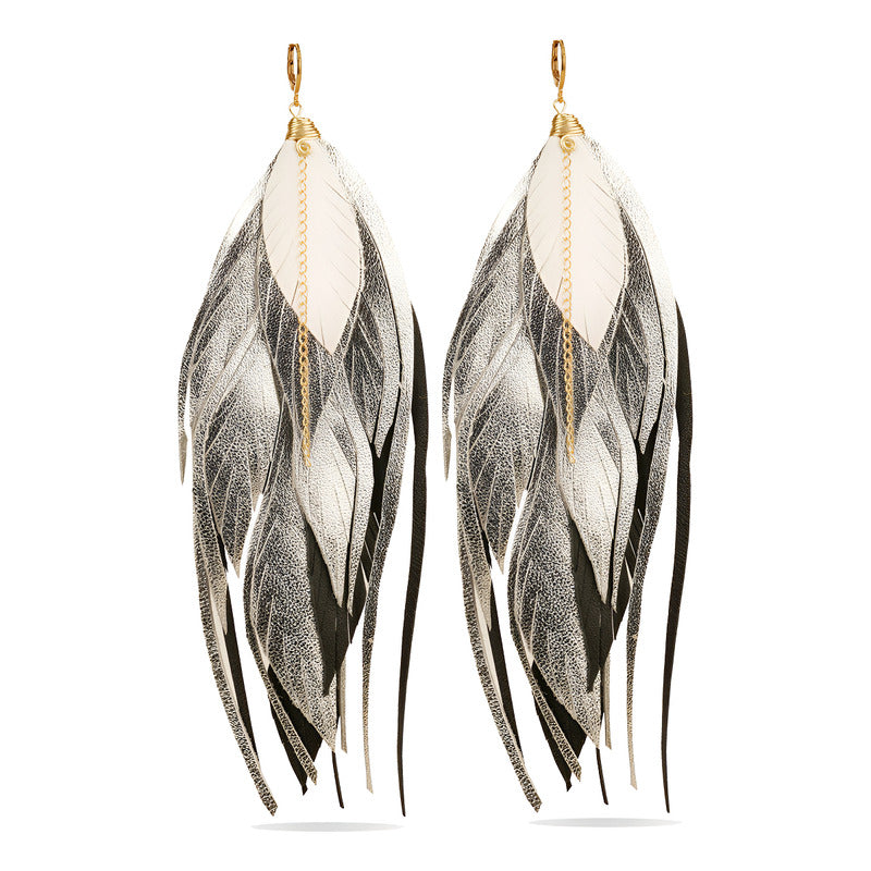 Aretes Colgantes Piel Larga 17 Cm Vangania Con Cadena Dorada 18k