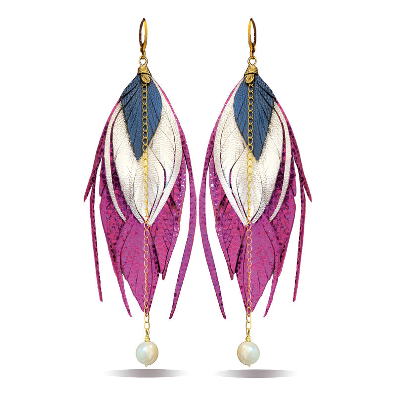 Aretes Colgantes Vangania Pluma Rosa Metálico Cuero Y Oro 18k