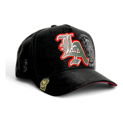 VAGO Style LA MX Gorra Unica Artesanal Negra de Gamuza Ajustable con Visera Curva con Rojo Bajo Vise
