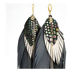 Aretes Colgantes Plumas Cuero Negro Y Oro 18k Vangania Joyeria Mujer
