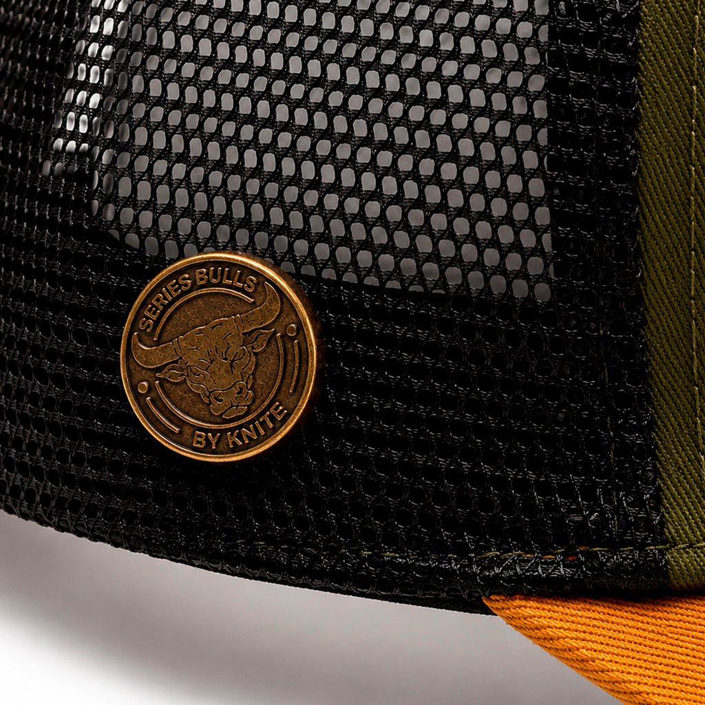 Gorra Hombre Bulls Trucker Vaquero Sacred Land 1974 Verde