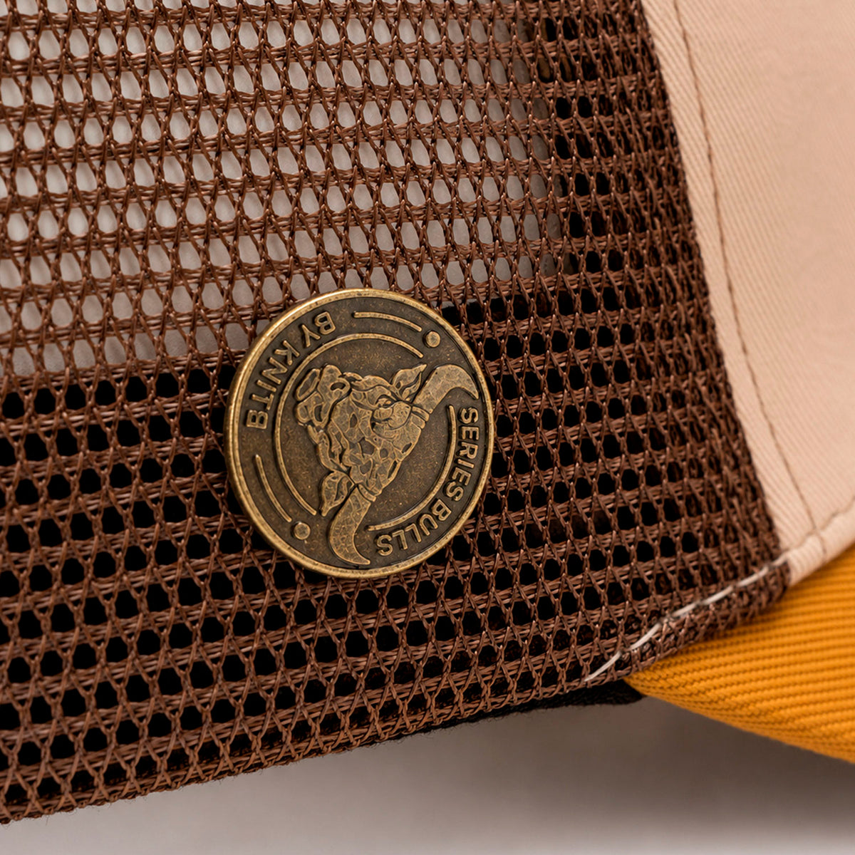 Gorra Hombre Bulls Trucker Vaquero Wild and West 1974 Beige