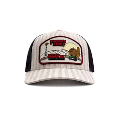 Gorra Barn Red Trucker Ajustable Estilo Granja Farmer Agro blanco