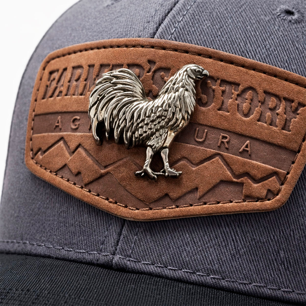 Gorra Knite Farmer Rooster Silver Trucker Plata Ajustable rojo
