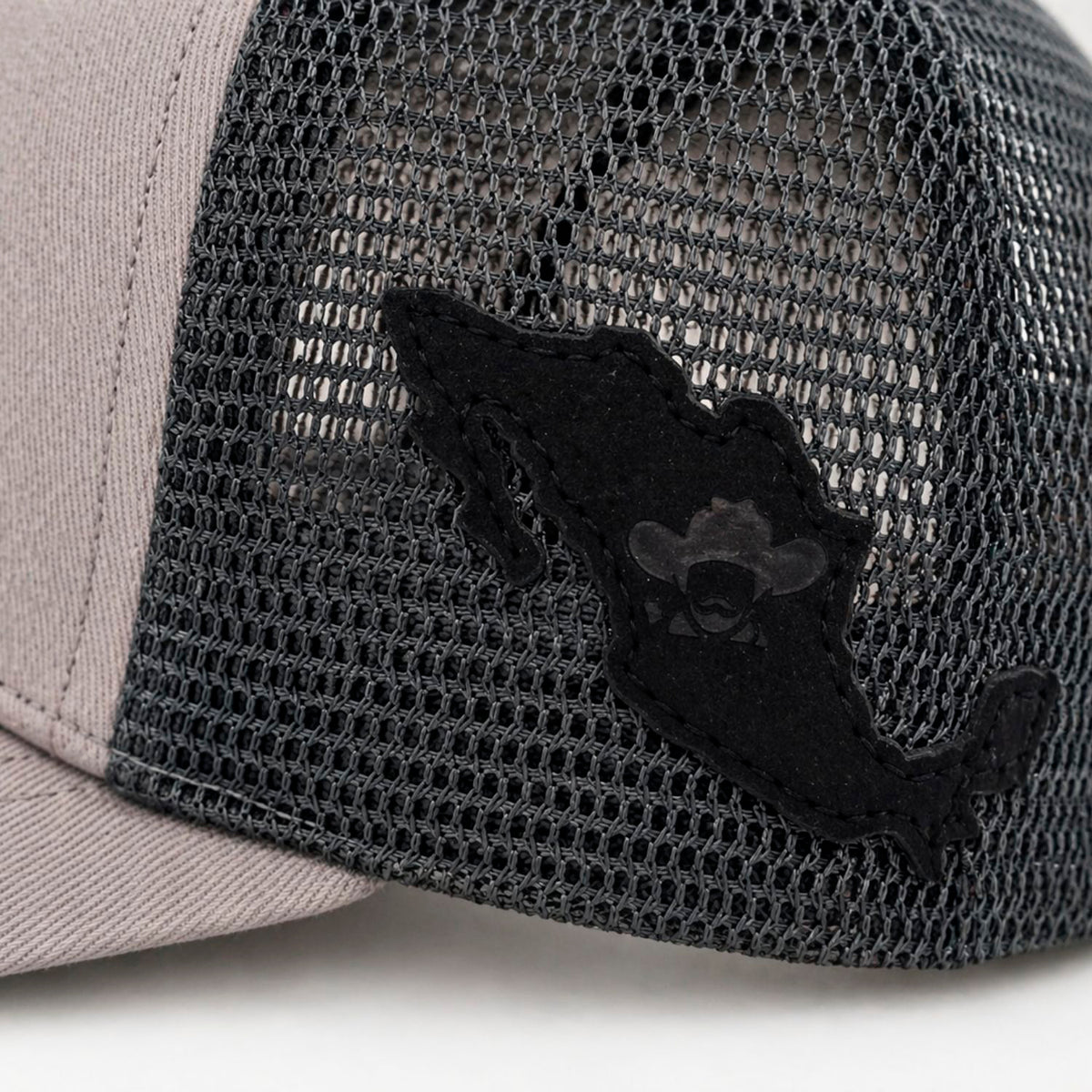 Gorra Trucker Knite Farmer Story Cowboy Plata