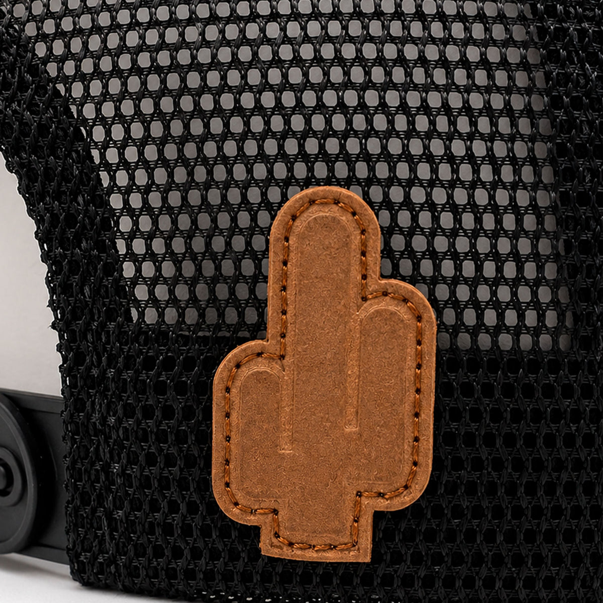 Gorra Hombre Knite Desert Longhorn Trucker Negro Vaquera