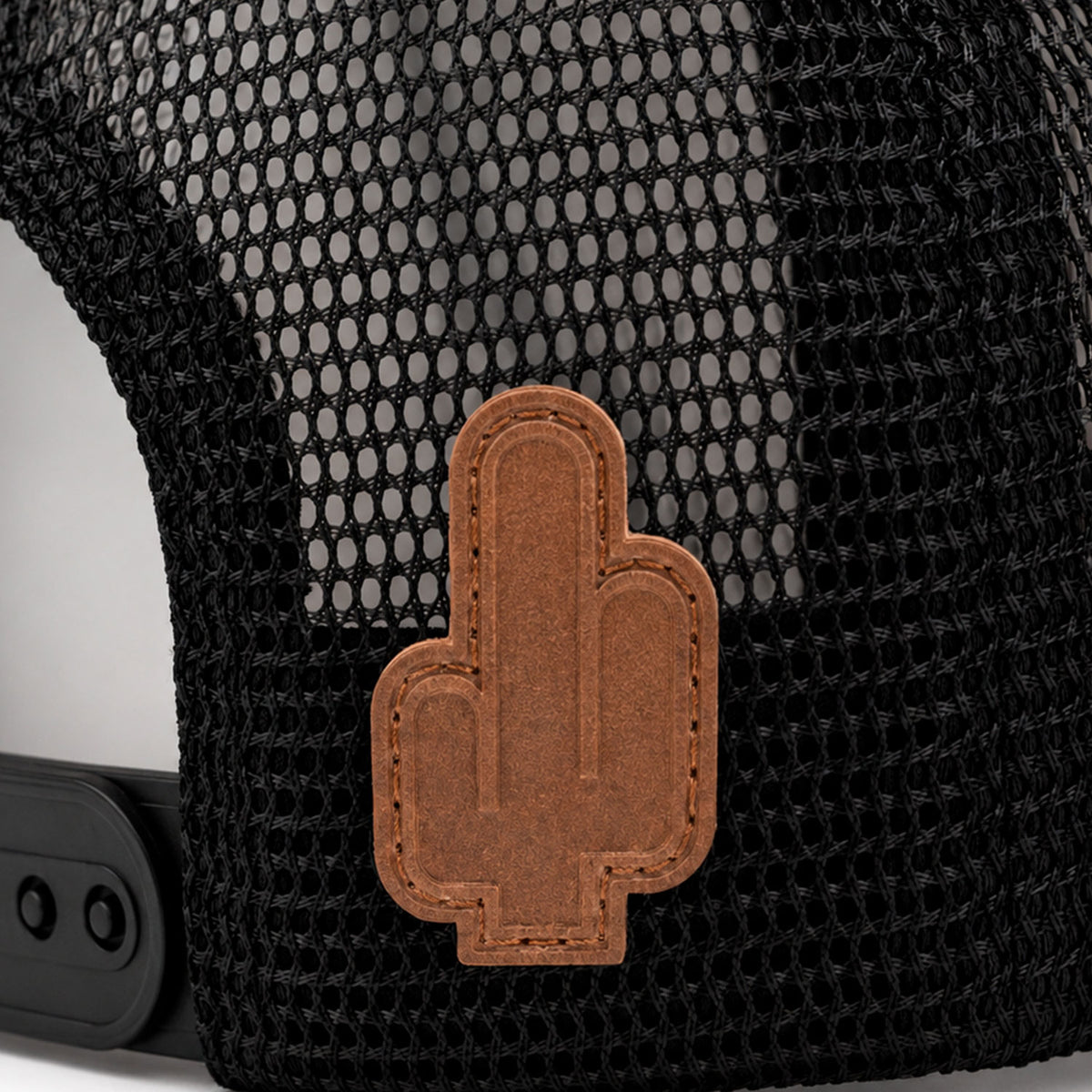 Gorra Hombre Knite Desert Longhorn Trucker Negro Vaquera