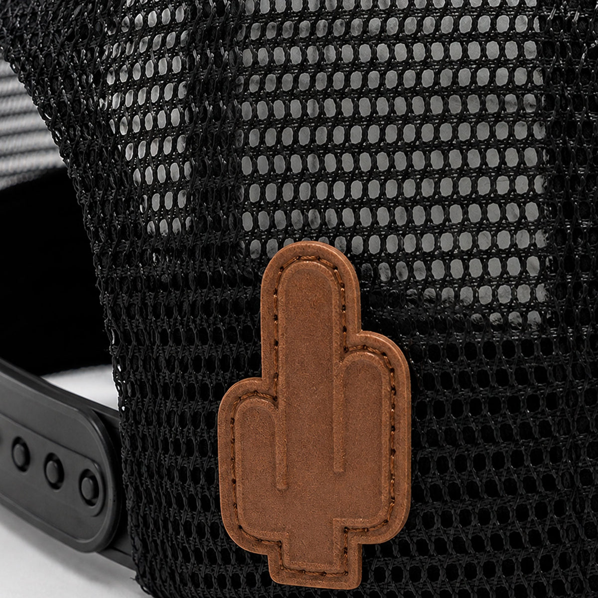 Gorra Hombre Knite Desert Longhorn Trucker Negro Vaquera