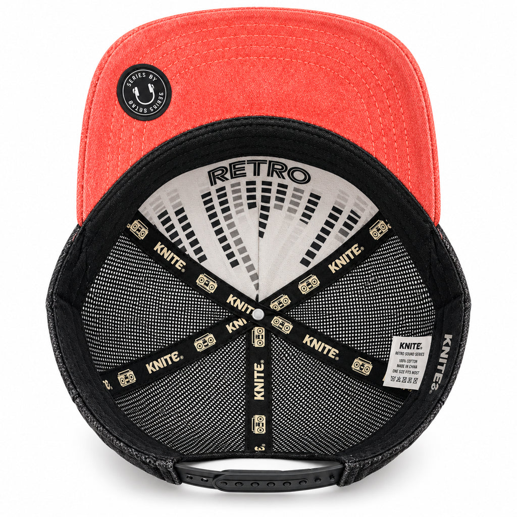 Gorra Knite Retro Sound Trucker Hombre Negra Roja Básica