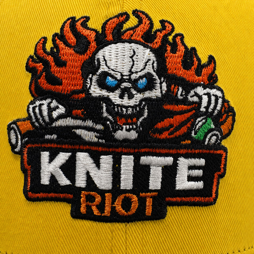 Gorra Bordada Negra Hombre Snapback Knite Skull Riot Skate