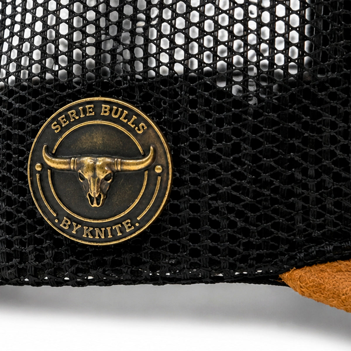 Gorra Knite Hombre Bulls Trucker American Ranch gamuza