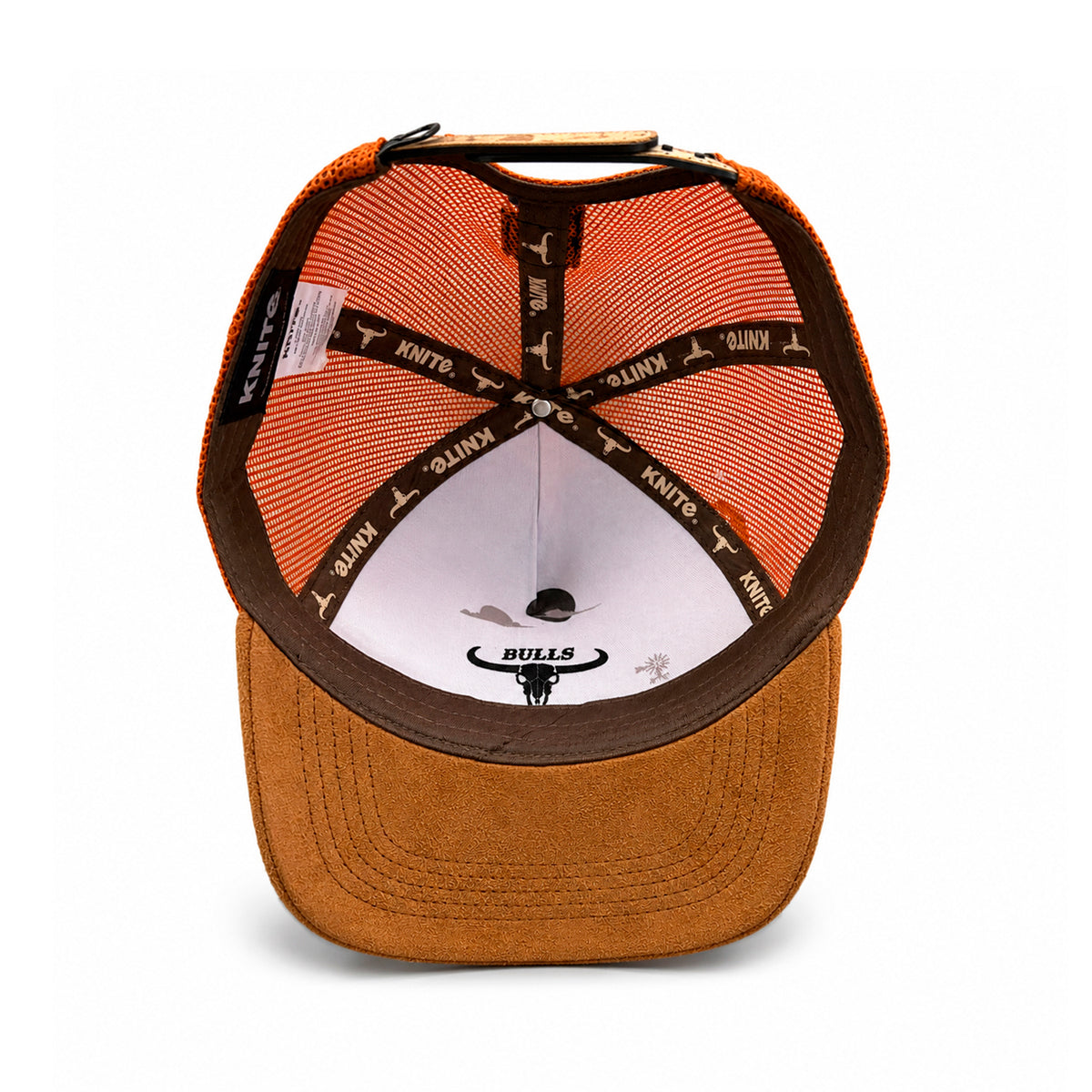 Gorra Knite Trucker Bulls Steel Ranch Cráneo beige gamuza
