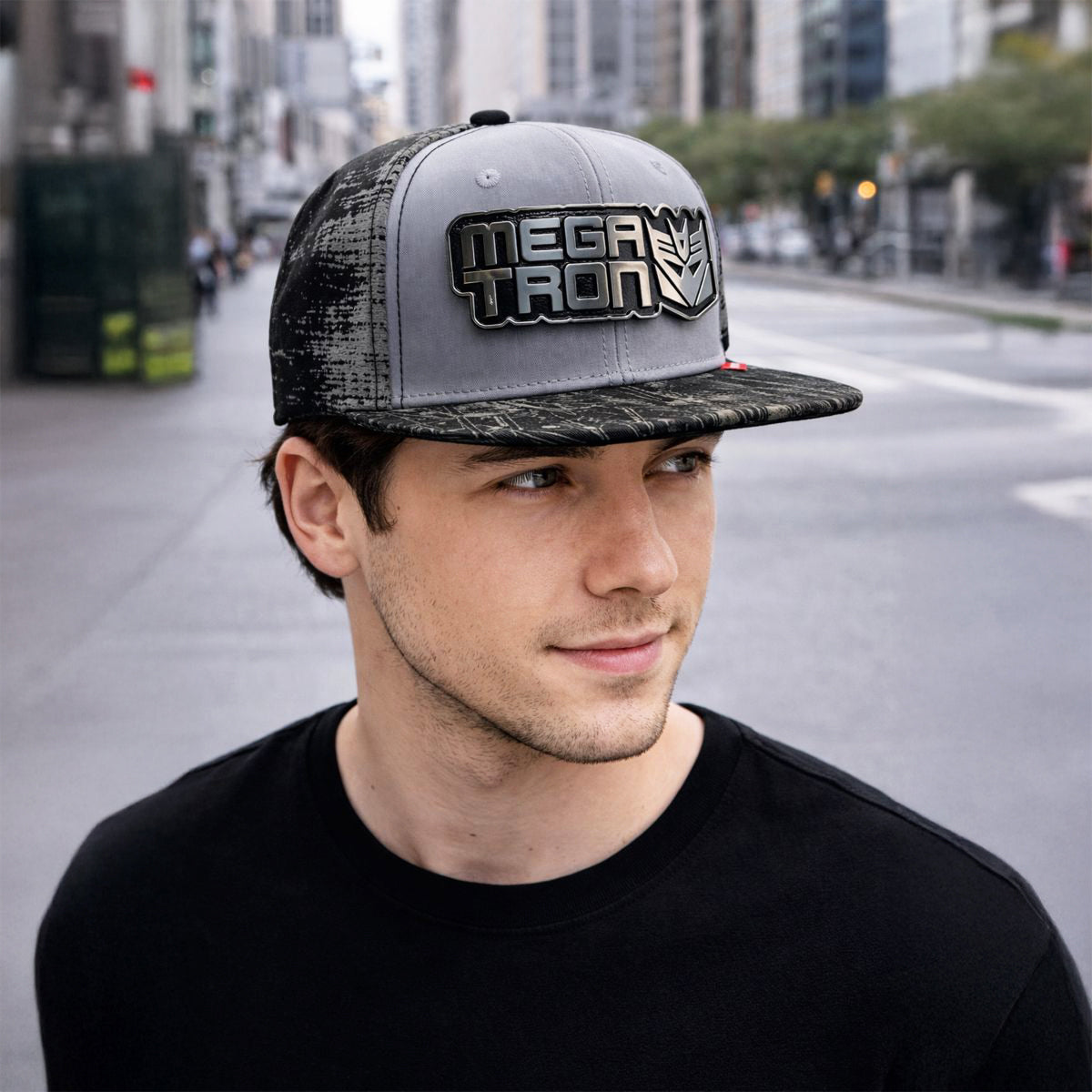 Gorra Transformers Megatron Placa Metálica Snapback