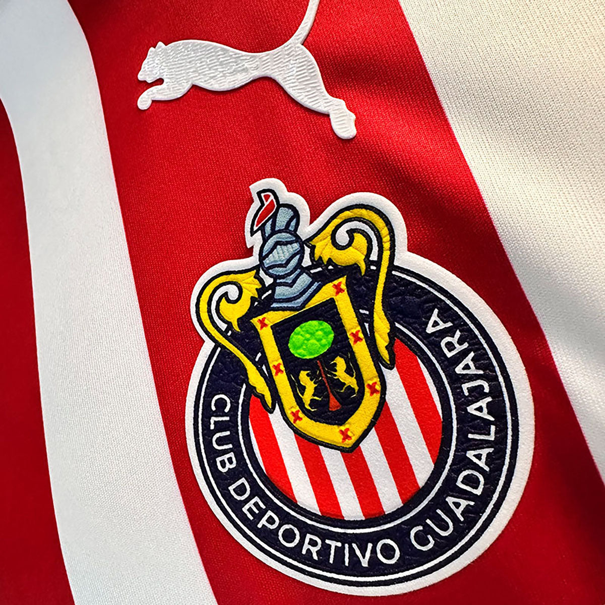 Jersey Puma Jugador Chivas Local 2023/2024 Rojo/Blanco Talla XL