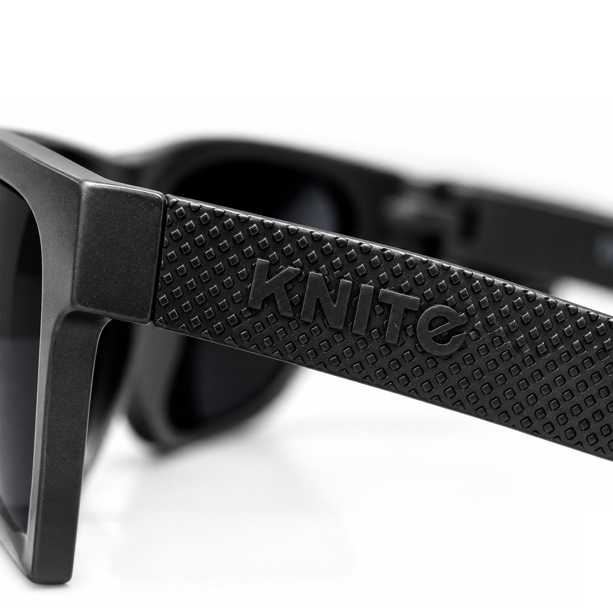 Lentes De Sol KNITE Hombre Armazon Plata Mica Negra