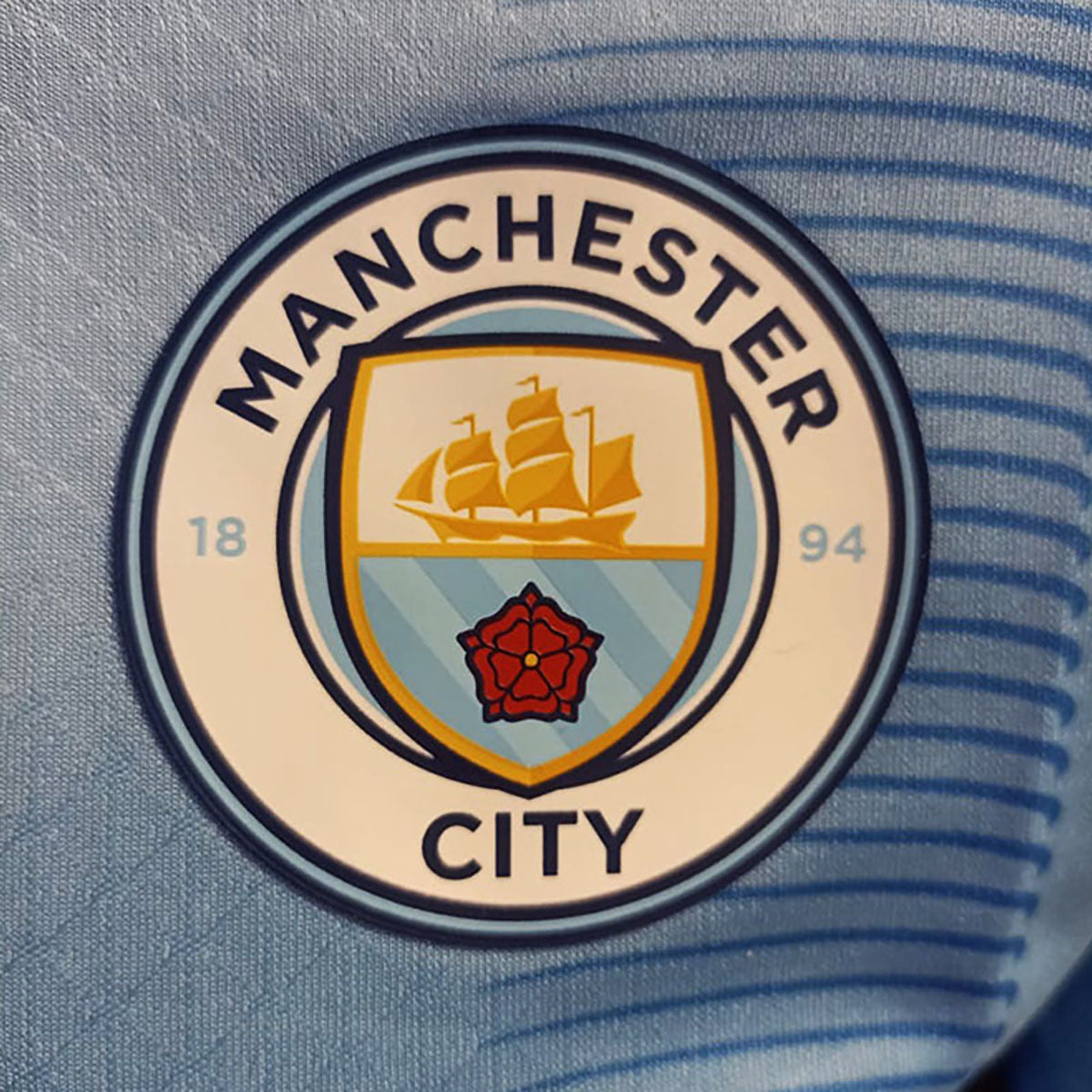 JERSEY PUMA MANCHESTER CITY LOCAL 23/24 MANGA CORTA AZUL CIELO TALLA L
