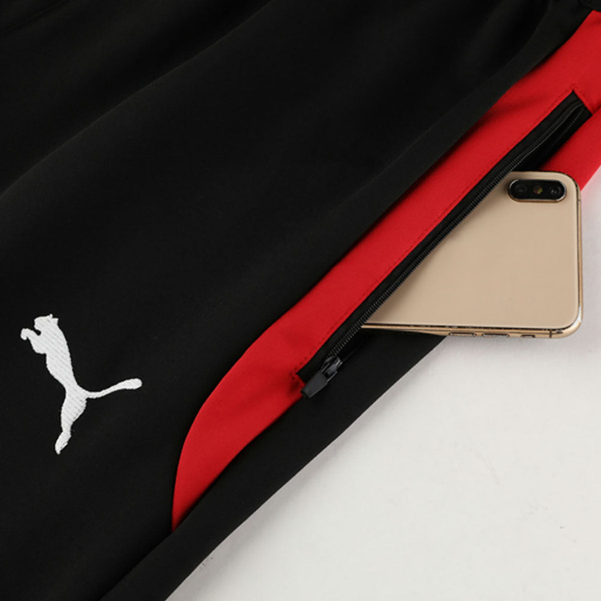 PANTS MILAN NEGRO CON ROJO CON GORRA TALLA L