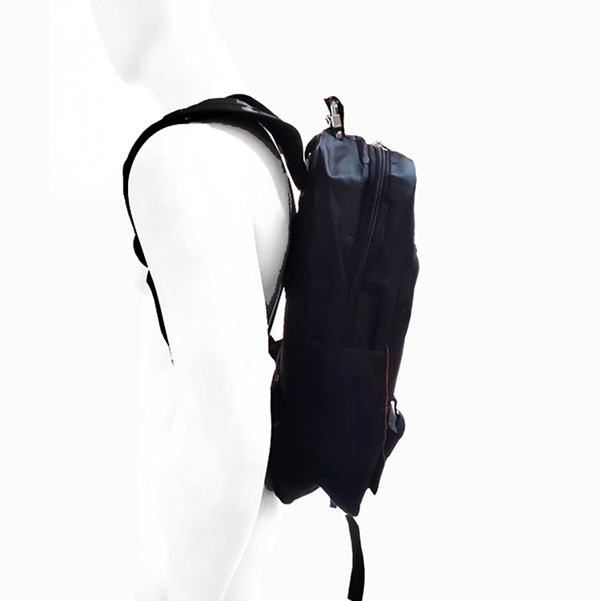 Mochila Escolar Para Laptop 15.6  Carga Usb Aux. 3.5 - Negro N/A