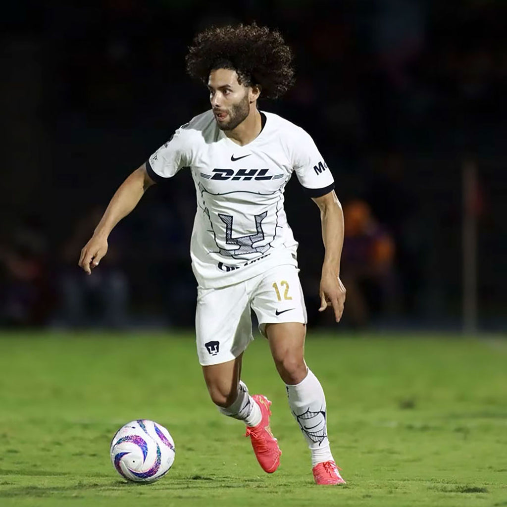 JERSEY NIKE AFICIONADO PUMAS MANGA CORTA VISITANTE 2023/2024 BLANCA TALLA S