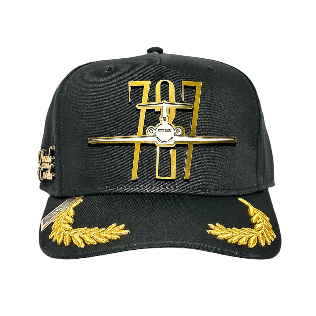 VAGO Style AMADO CARRILLO Gorra Unica Artesanal Negra Ajustable con Visera Curva con Laureles Dorado