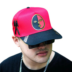 Gorra Snapback Eleggua de Piel Roja y Negra con Detalles Dorados