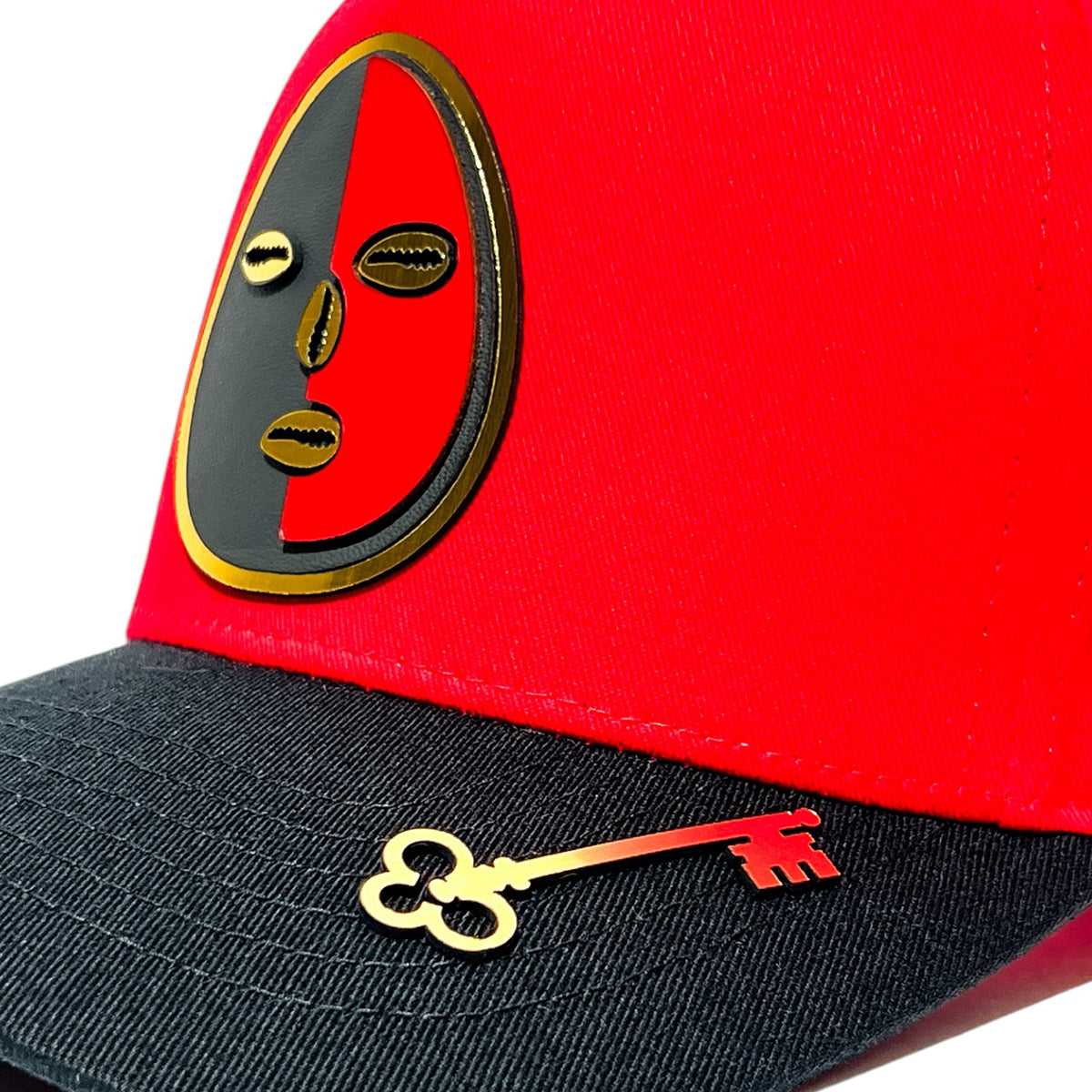 VAGO Style ELEGGUA Gorra Unica Artesanal Roja Ajustable con Visera Curva Negra-Unitalla