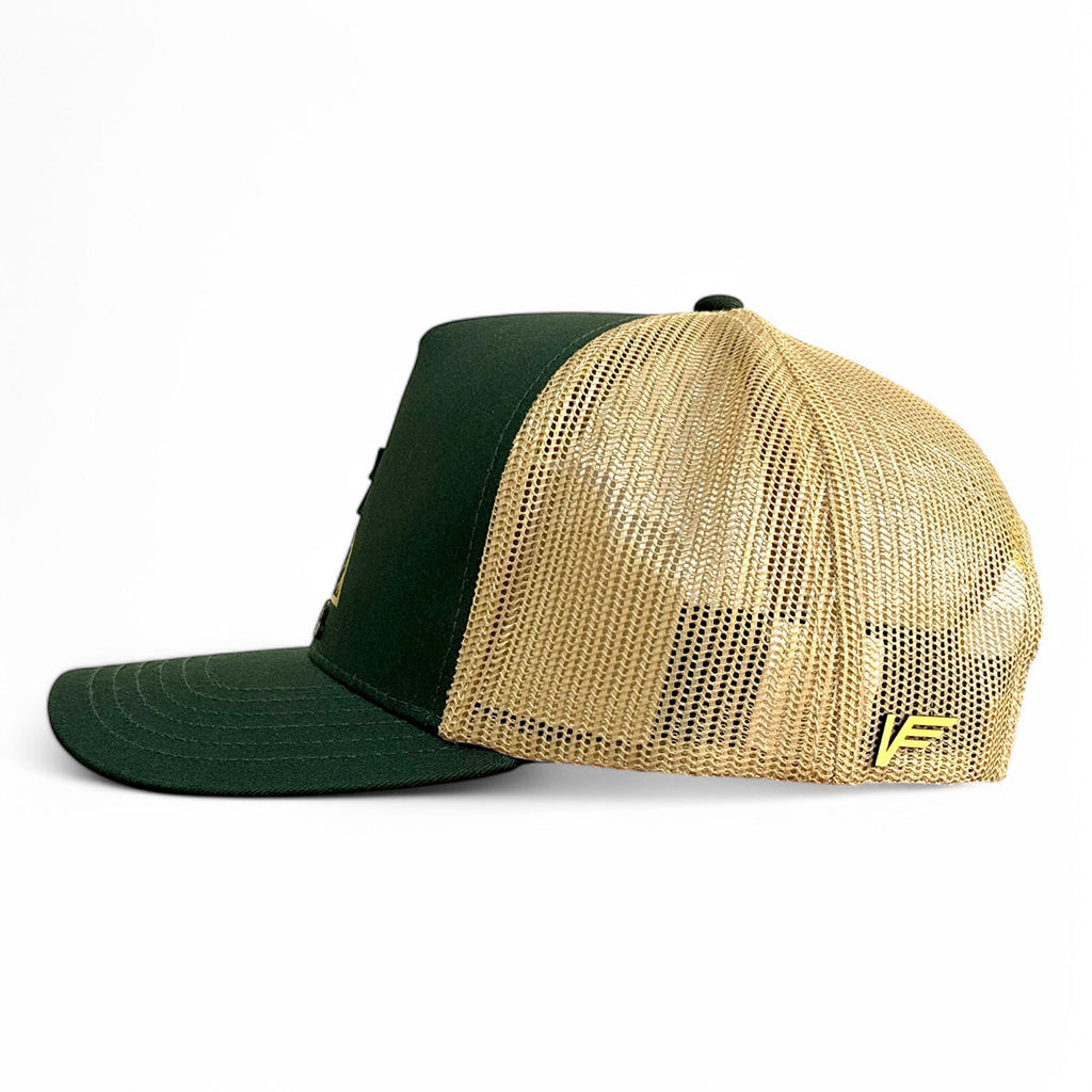 VAGO Style TRIANGULO DORADO Gorra Unica Artesanal Verde Obscuro y Malla Dorada Ajustable con Visera
