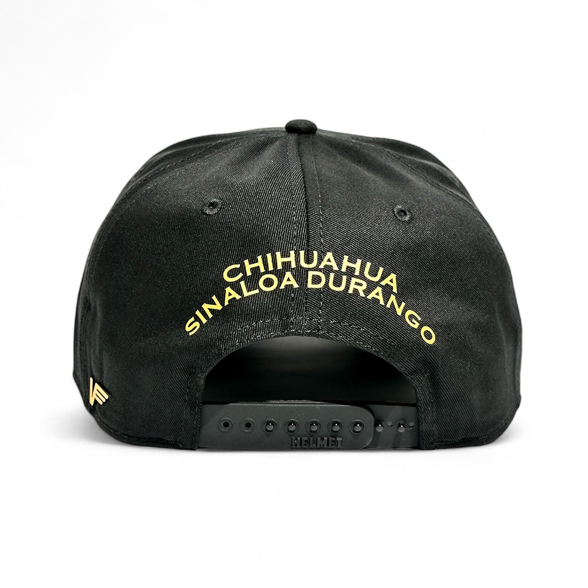 Gorra Vago Style de gabardina negra, ajuste snapback, detalle dorado