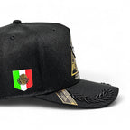 Gorra Vago Style de gabardina negra, ajuste snapback, detalle dorado