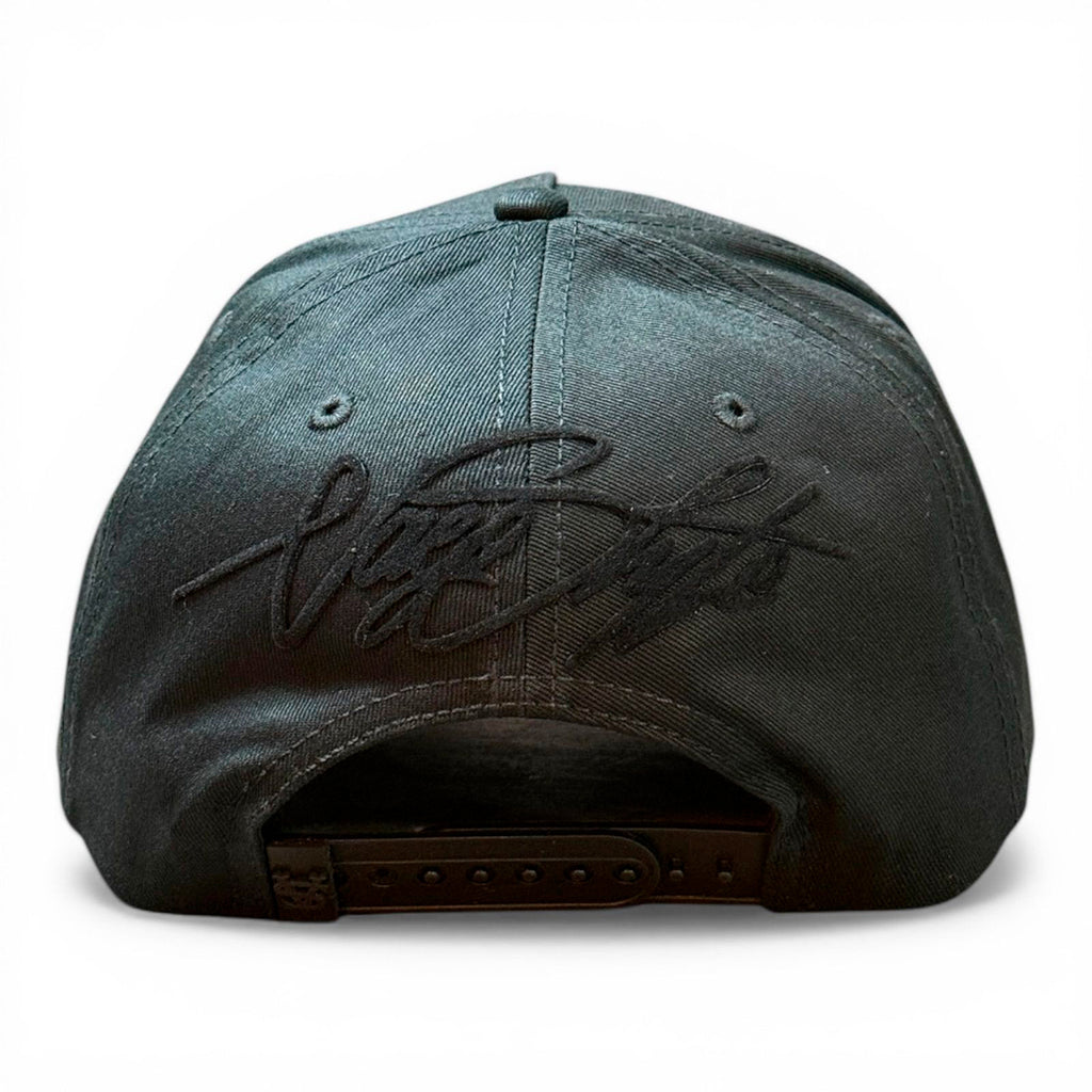 VAGO VANTAGE Gorra Visera Curva Negra Imitación Piel